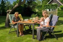 HARTMAN Alice Multipositionssessel, Xerix/schwarz, Alu/4x4 Textilen, Mit FSC Teak-Armlehnen 24 HARTMAN Alice Multipositionssessel, Xerix/schwarz, Alu/4x4 Textilen, Mit FSC Teak-Armlehnen -Aerocove Gartenlounge Geschaft 12 11086.jpg