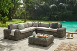 OUTFLEXX Ecklounge, Two Tone Grey, Polyrattan, 6 Personen, Inkl. Tisch/Hocker 90 X 90 Cm Und Polster In Grau -Aerocove Gartenlounge Geschaft 2 20907.jpg